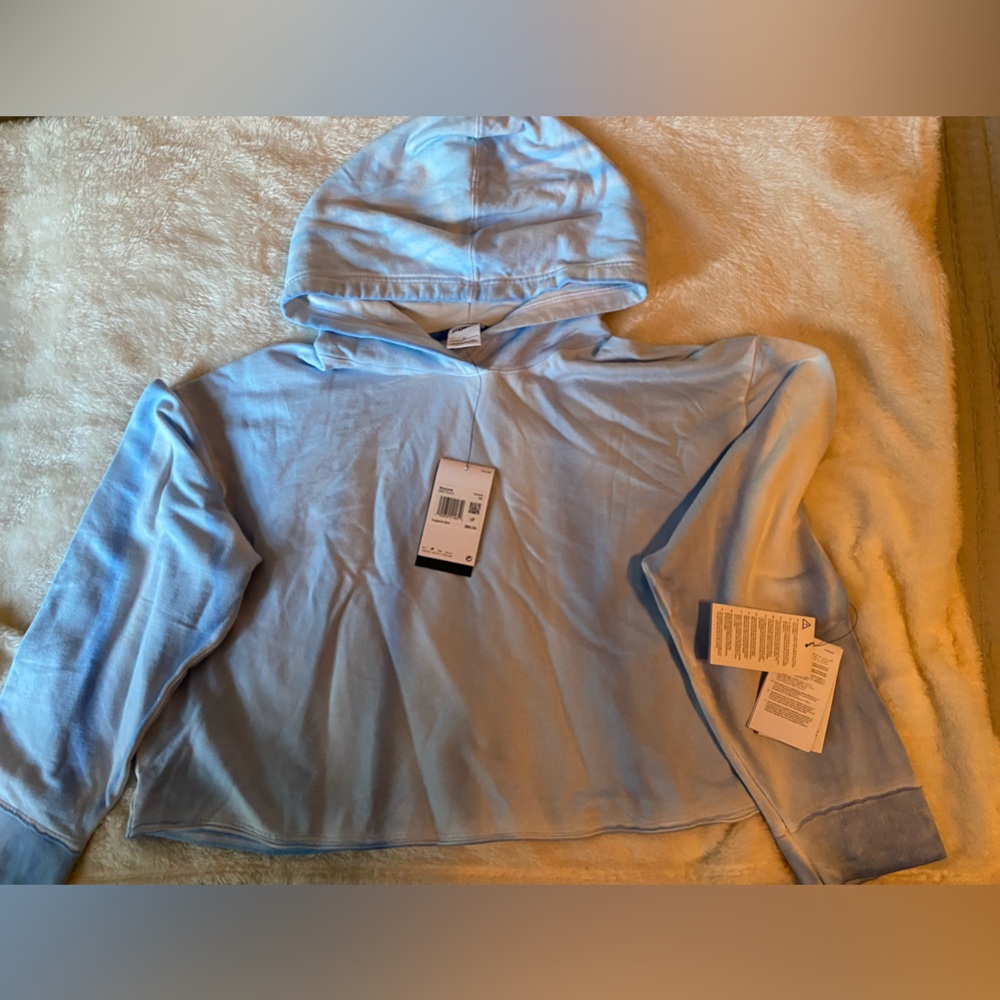 Women’s Nike Yoga Top NWT